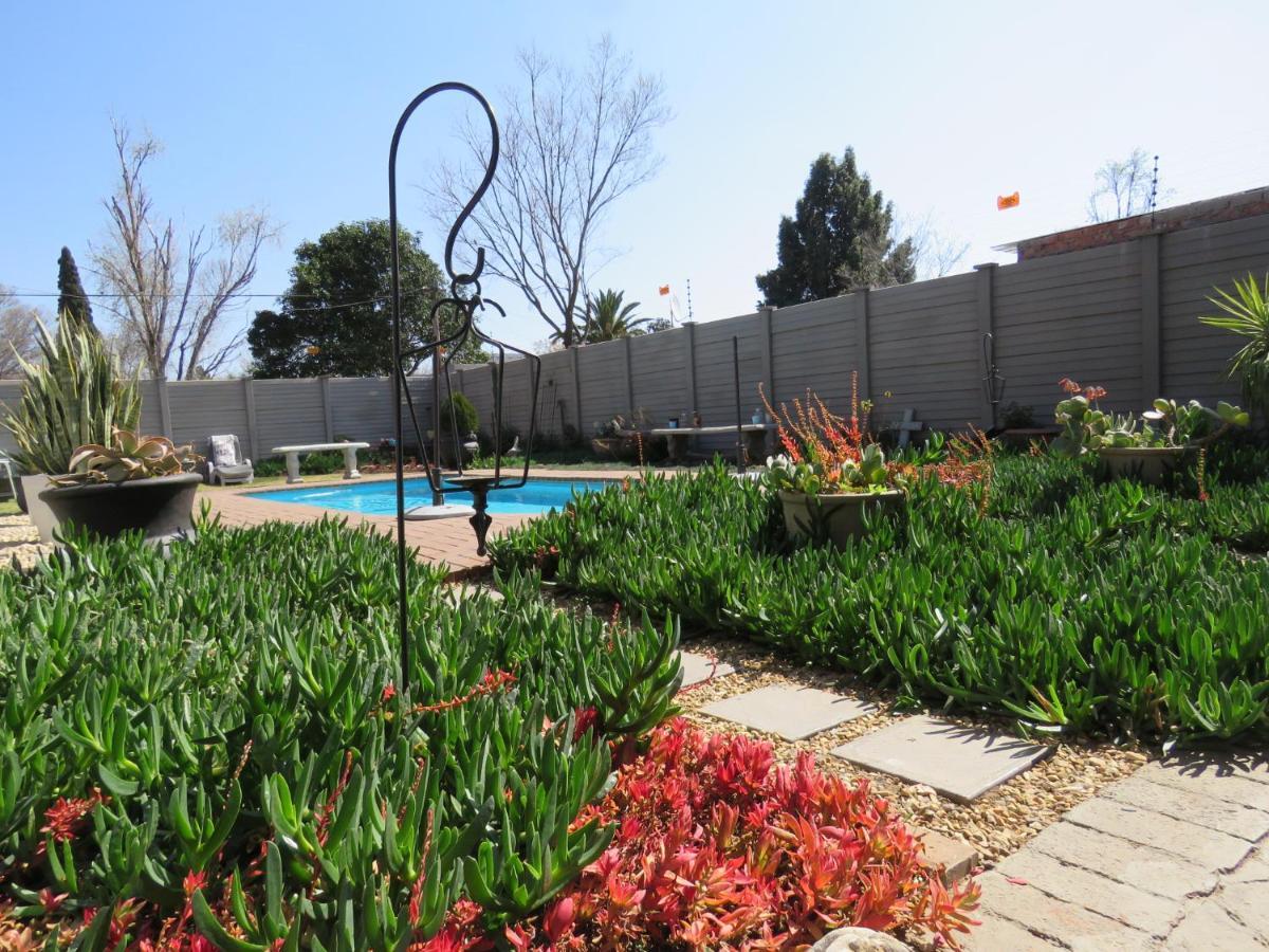 80 On Benade Apartman Bloemfontein Kültér fotó