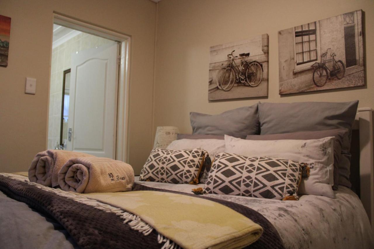 80 On Benade Apartman Bloemfontein Kültér fotó